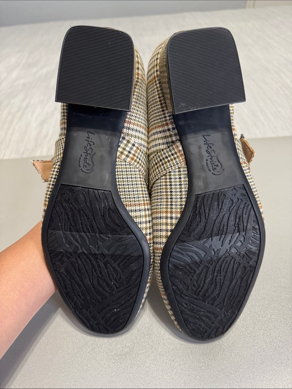 LifeStride Mary Jane Flats Plaid Houndstooth Checked Buckle Shoes Size 8.5 Wide - Picture 6 of 8